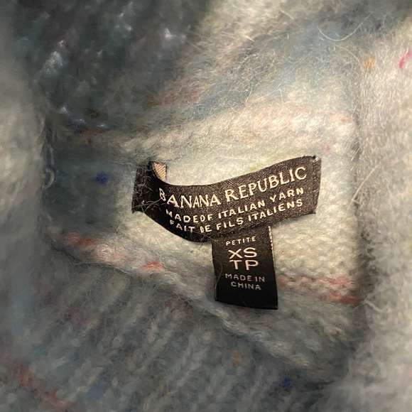 Banana Republic Gray Multicolor Turtleneck Sweater - Picture 3 of 3